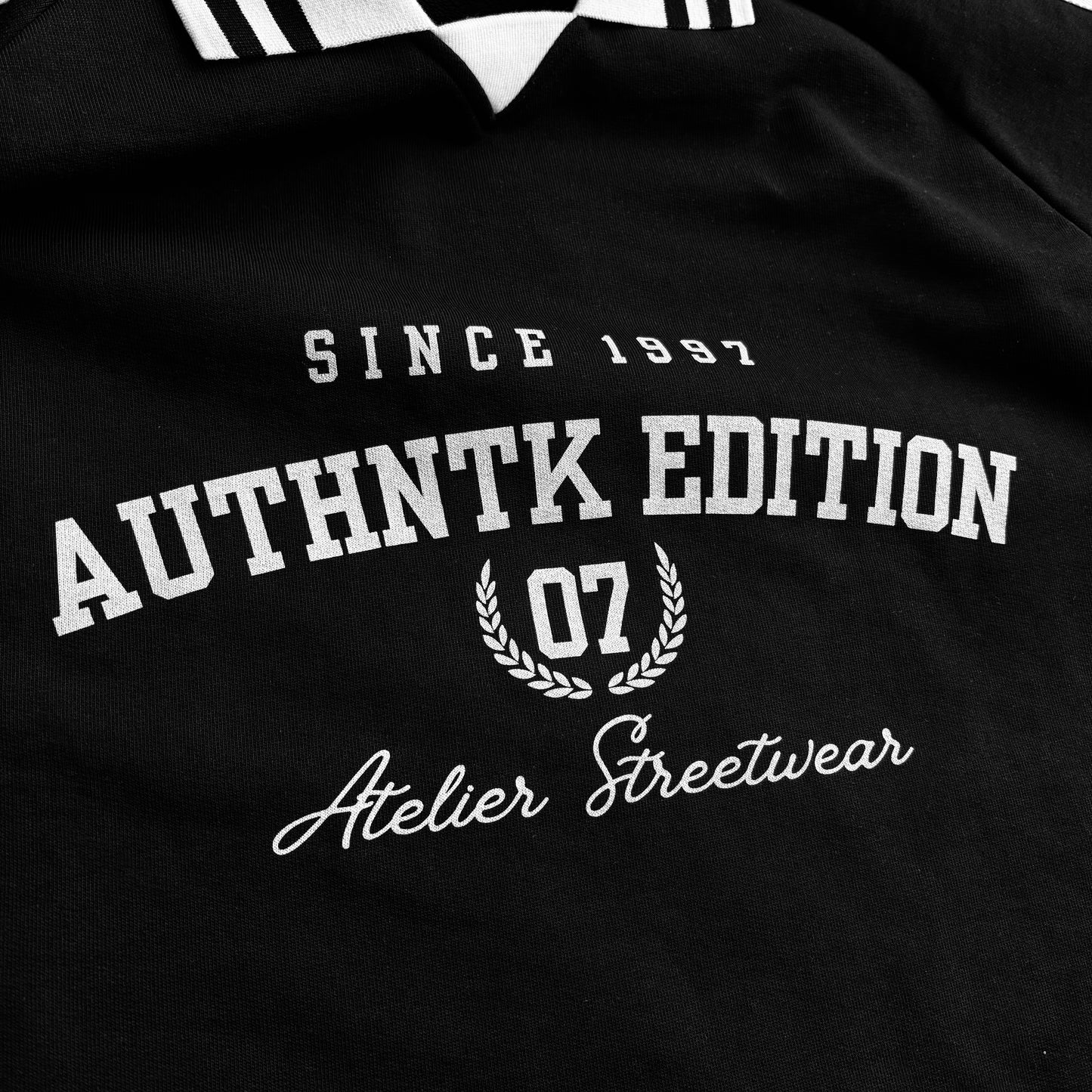 Authntk Striped Collar Sweatshirt